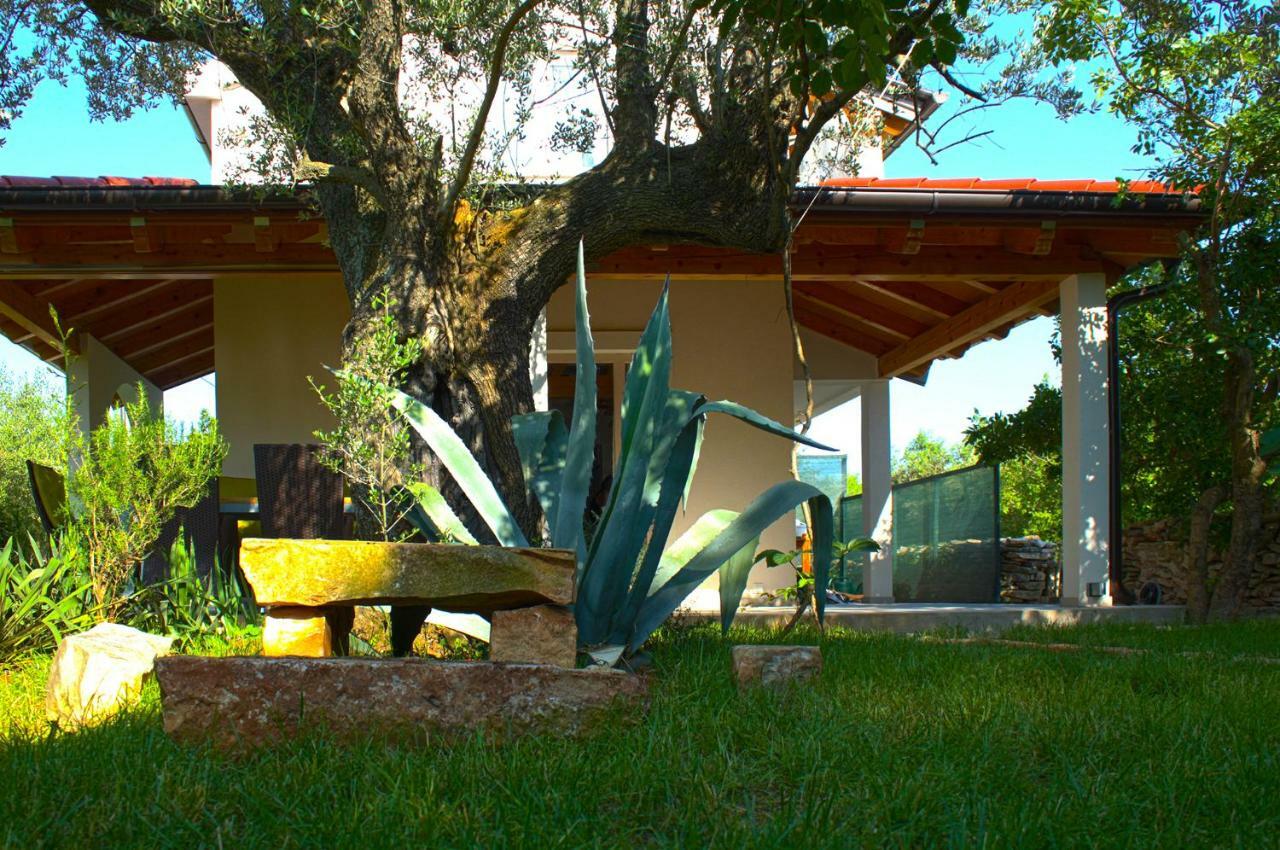 Holiday Home Liberta Krnica Dış mekan fotoğraf