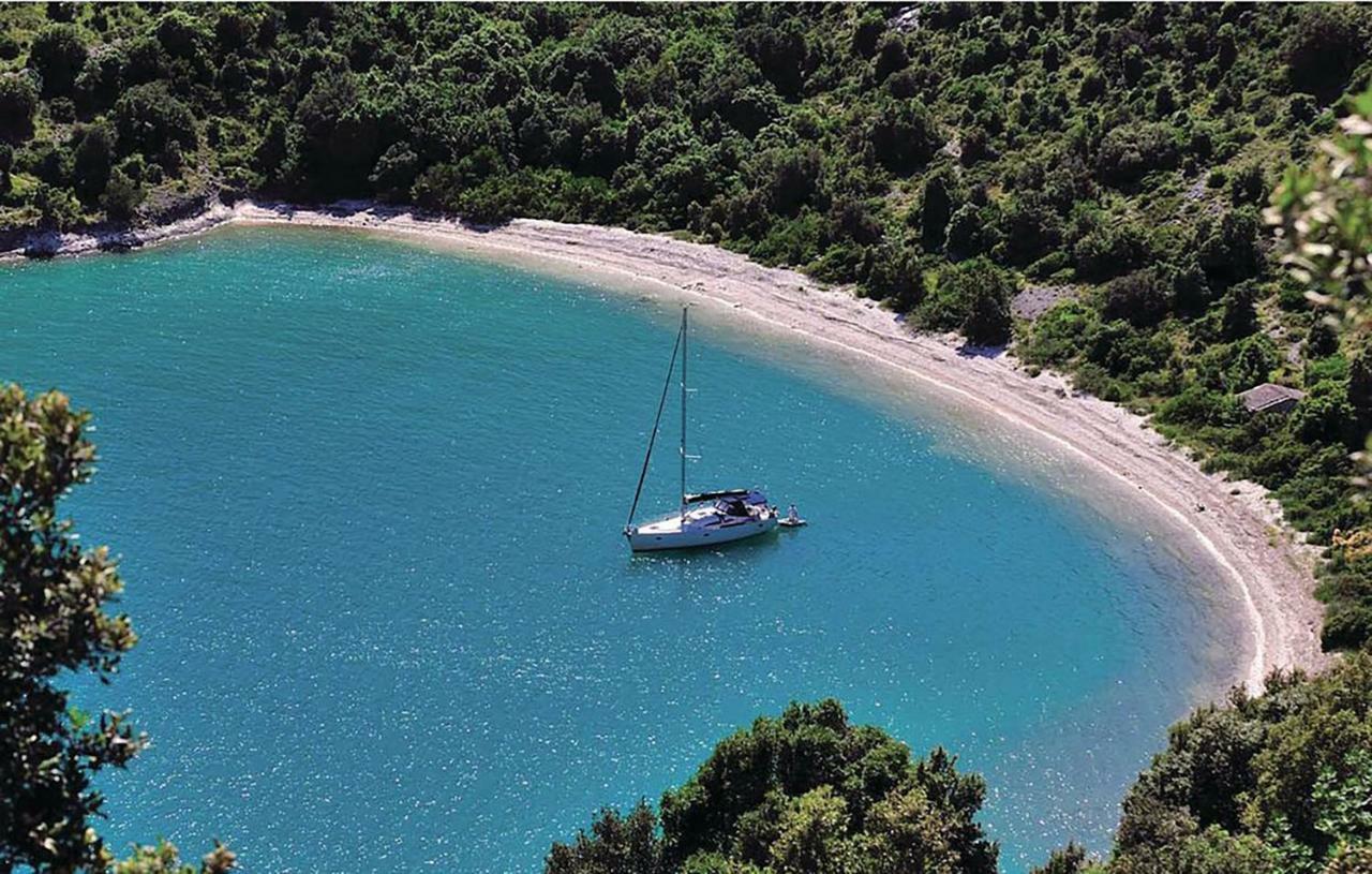Holiday Home Liberta Krnica Dış mekan fotoğraf