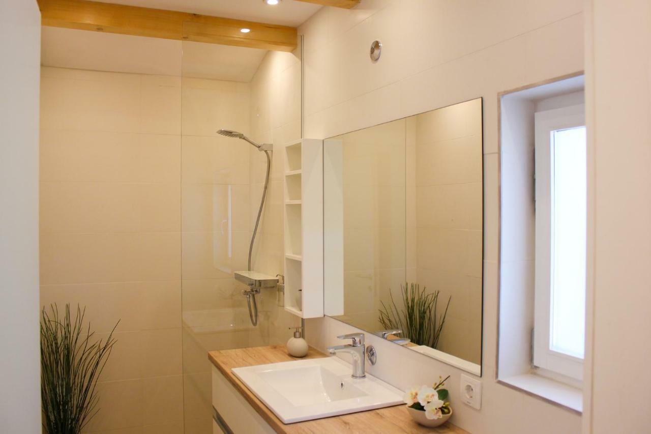Holiday Home Liberta Krnica Dış mekan fotoğraf
