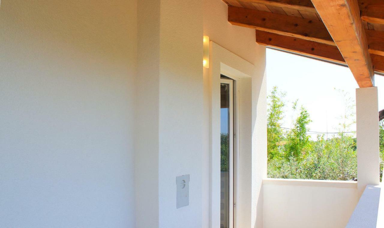 Holiday Home Liberta Krnica Dış mekan fotoğraf