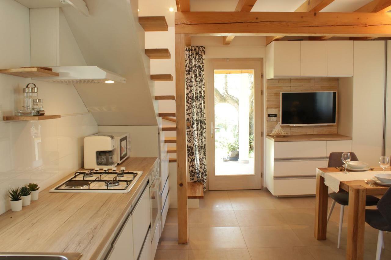 Holiday Home Liberta Krnica Dış mekan fotoğraf
