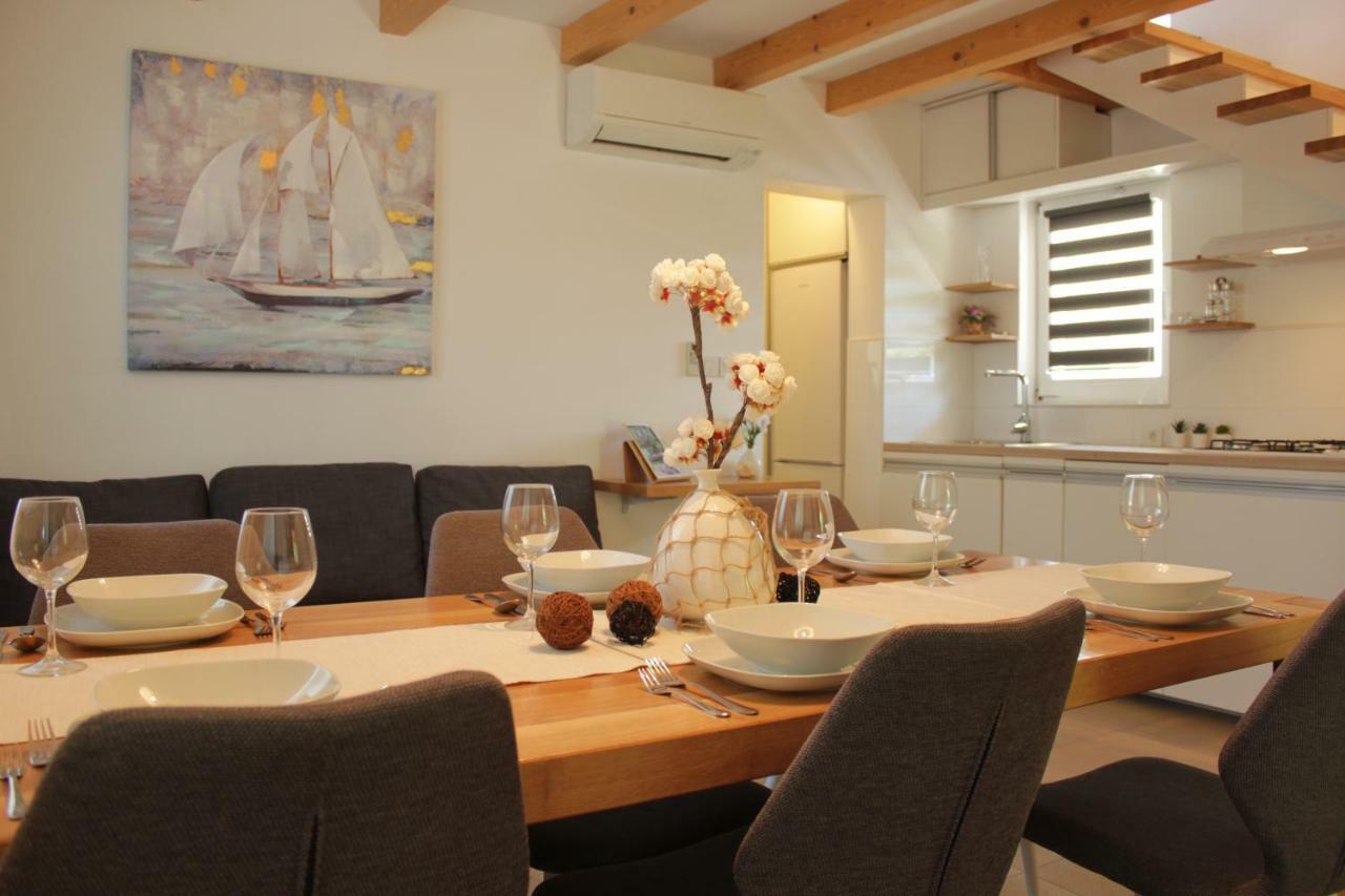 Holiday Home Liberta Krnica Dış mekan fotoğraf