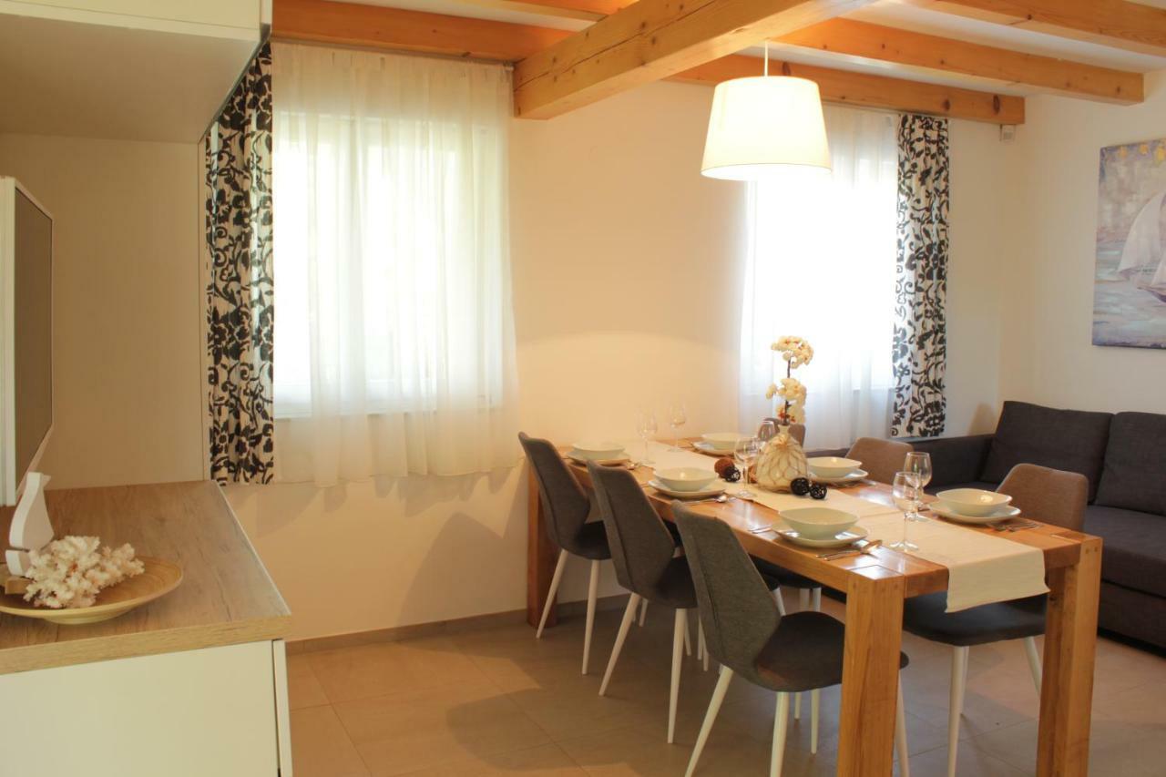 Holiday Home Liberta Krnica Dış mekan fotoğraf