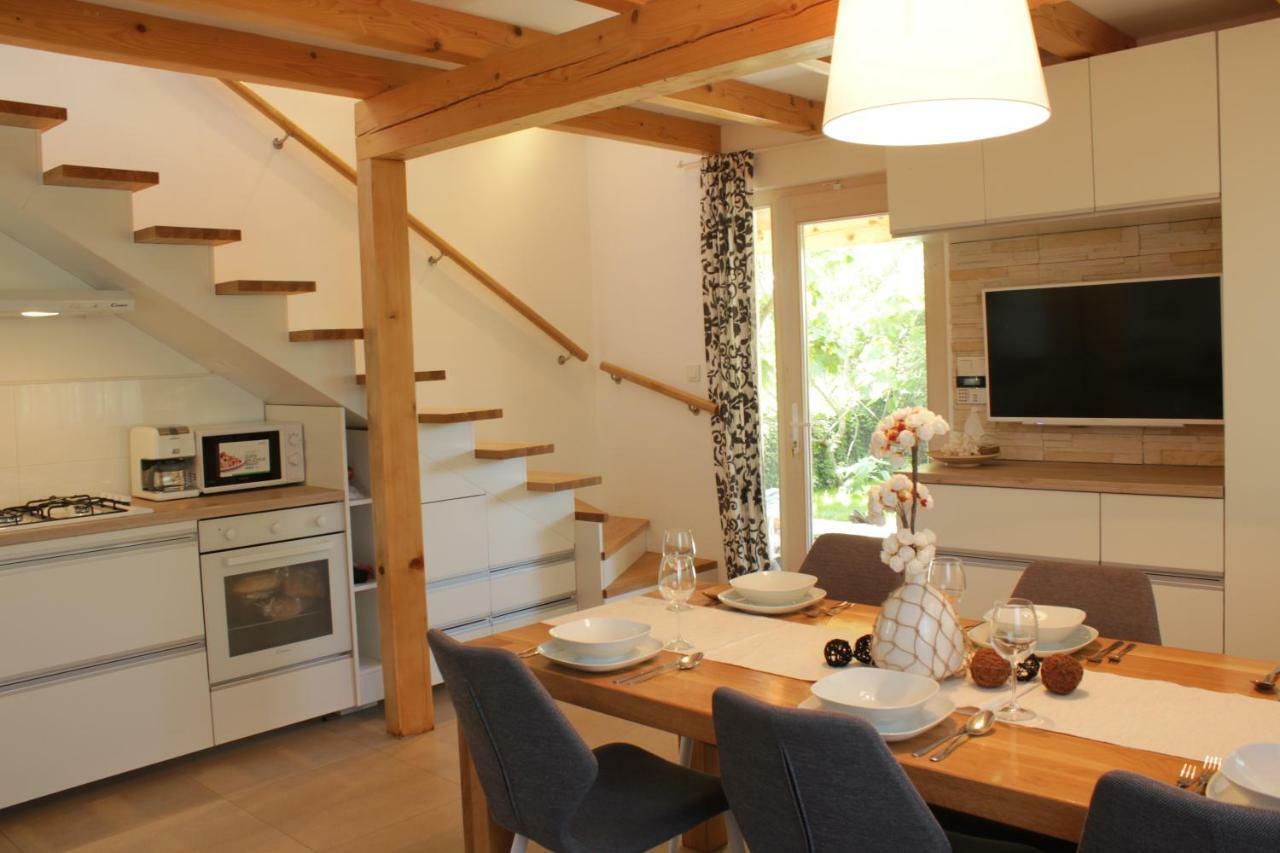 Holiday Home Liberta Krnica Dış mekan fotoğraf