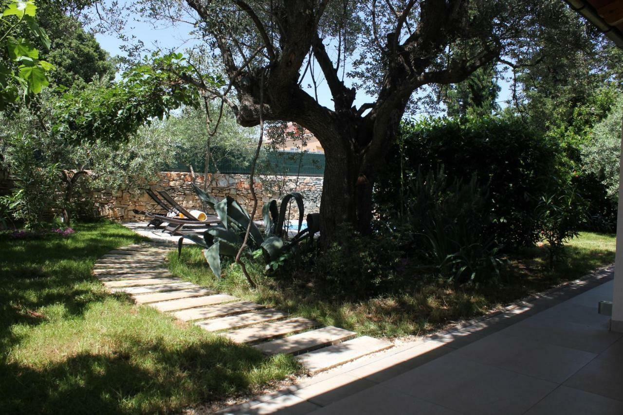 Holiday Home Liberta Krnica Dış mekan fotoğraf